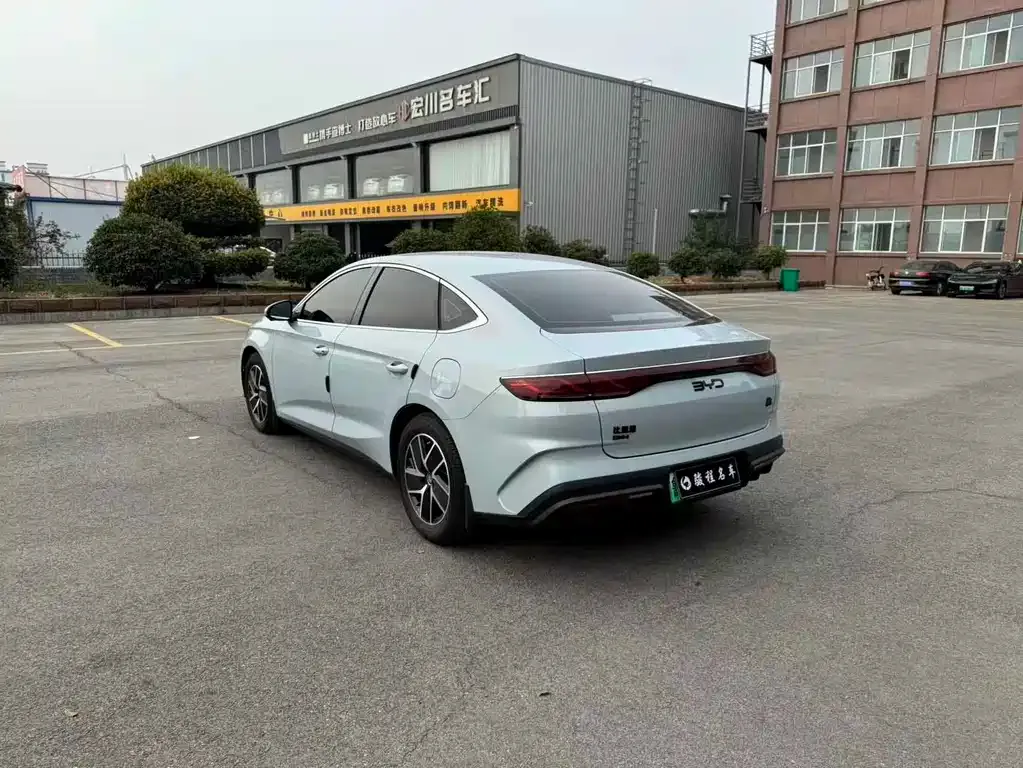 BYD Qin L — фото 8