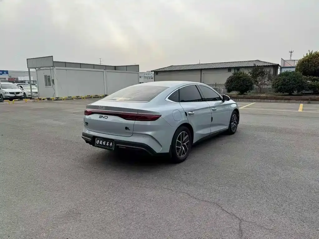 BYD Qin L — фото 3