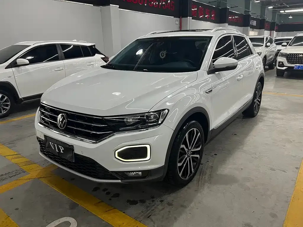 Volkswagen T-Roc — фото 1