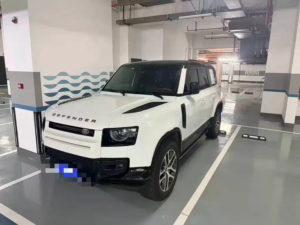 Land Rover Defender — фото 1