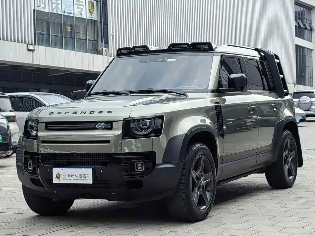 Land Rover Defender — фото 1