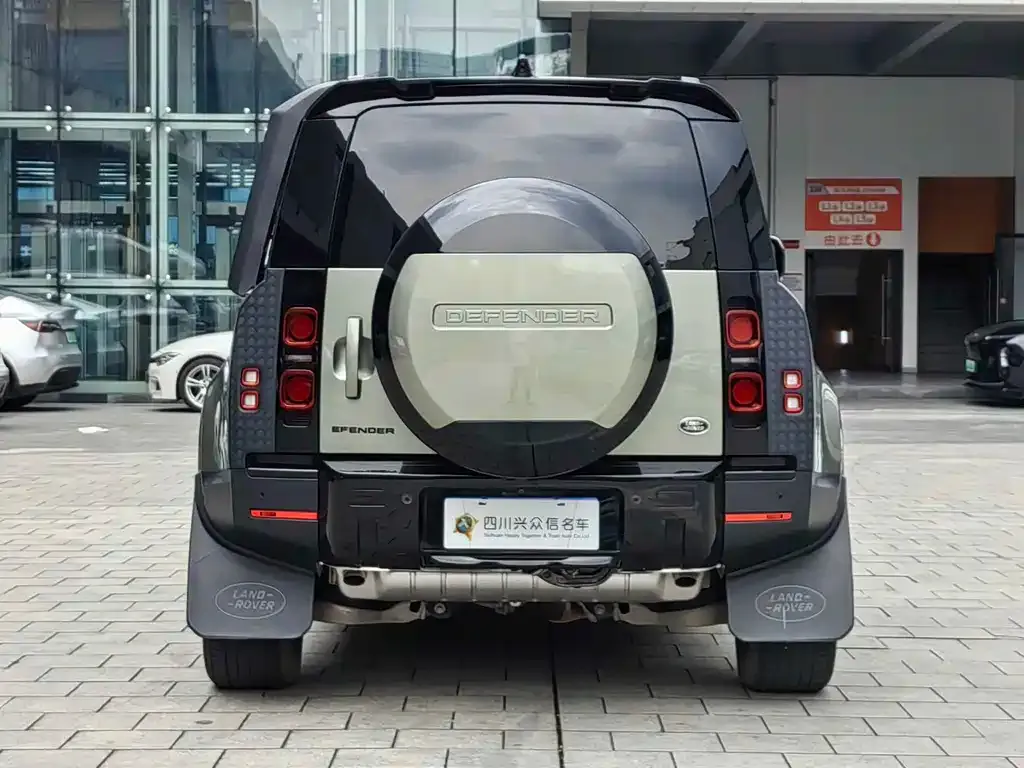 Land Rover Defender — фото 5