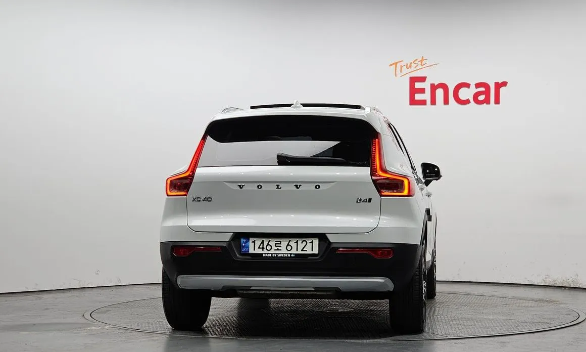 Volvo XC40 — фото 4