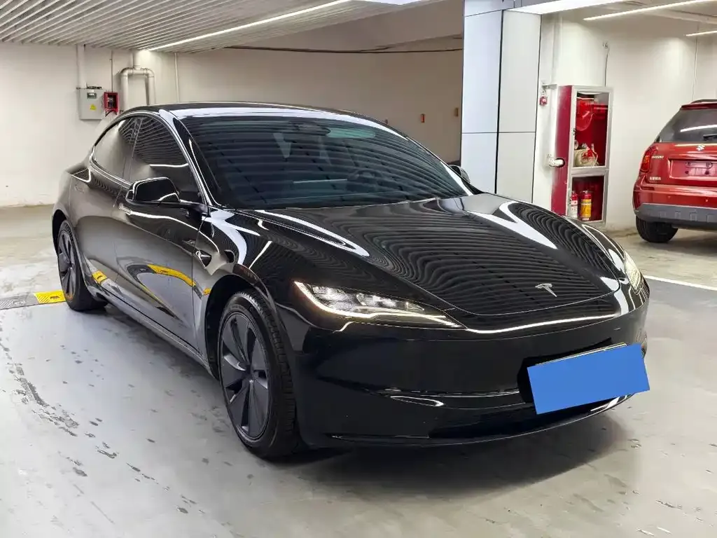 Tesla Model 3 — фото 4