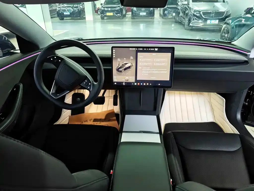 Tesla Model 3 — фото 8