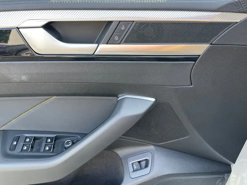 Volkswagen CC — фото 3