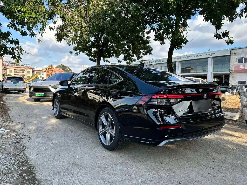 Honda Accord — фото 5
