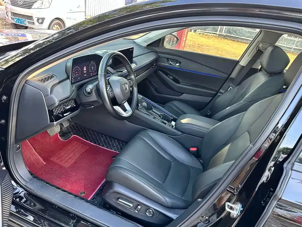Honda Accord — фото 7