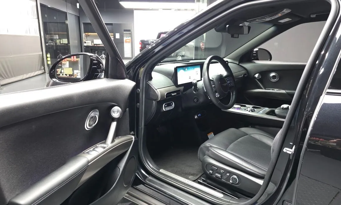 Genesis GV60 — фото 10