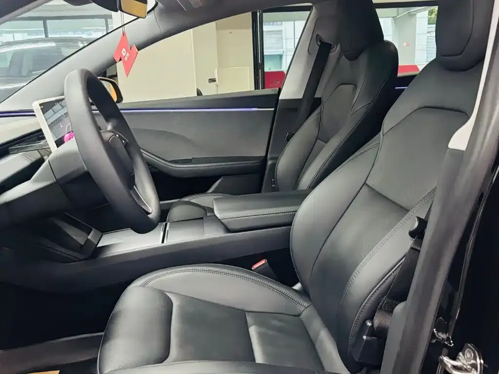 Tesla Model 3 — фото 10