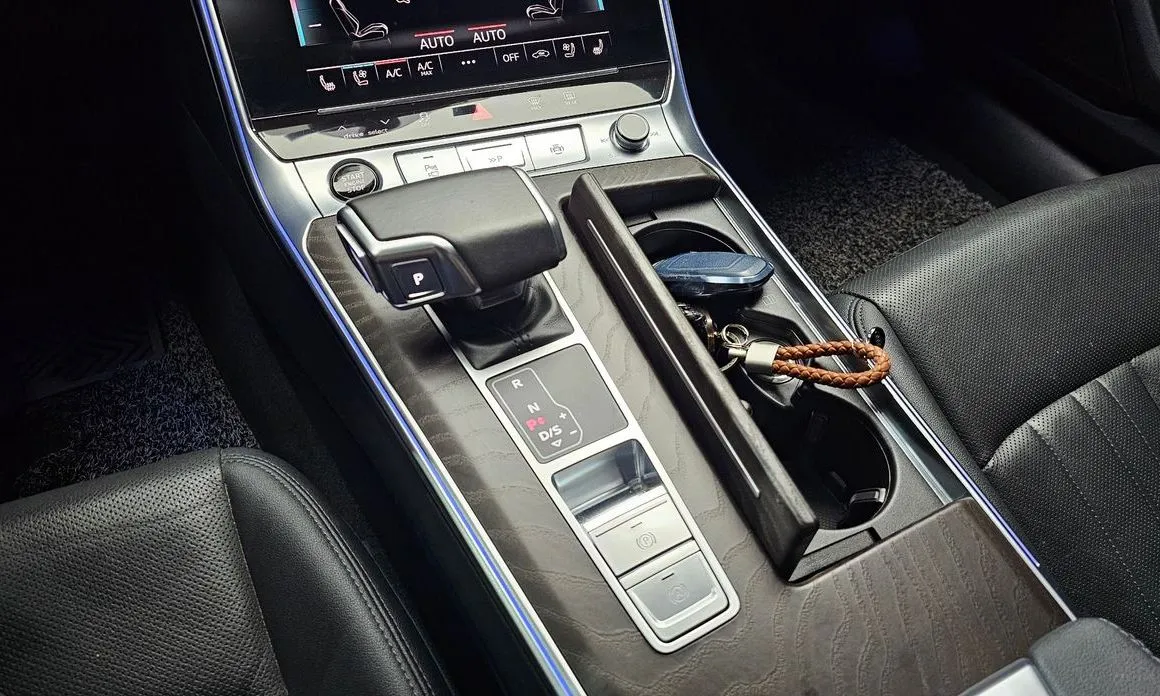Audi A6 — фото 10