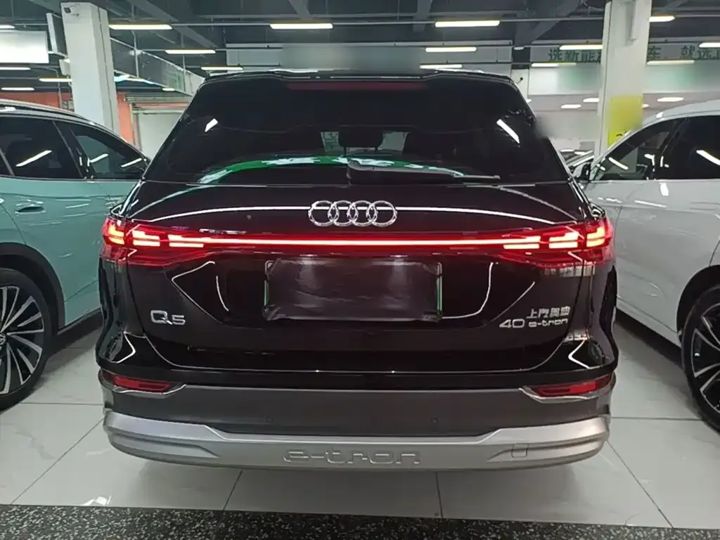 Audi Q5 e-tron — фото 7