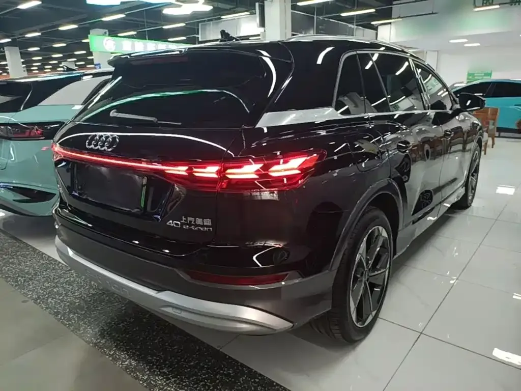 Audi Q5 e-tron — фото 6