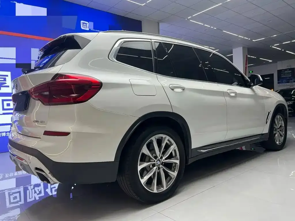 BMW X3 — фото 10