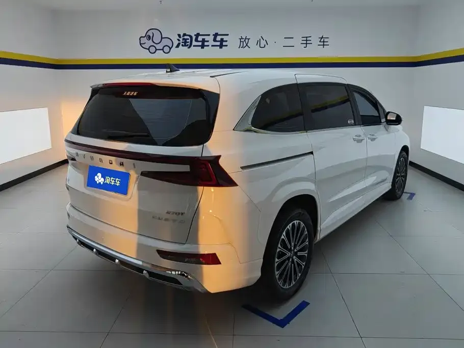 Hyundai Custo — фото 10