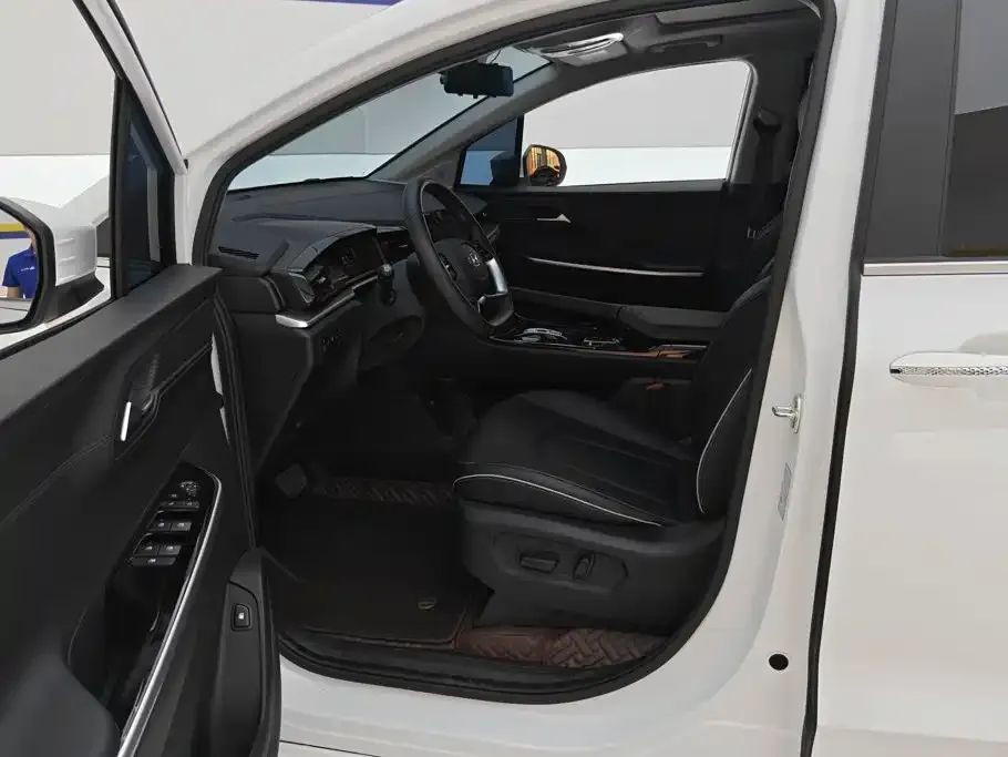 Hyundai Custo — фото 2