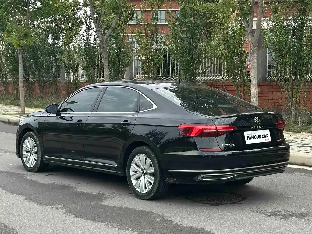 Volkswagen Passat — фото 9