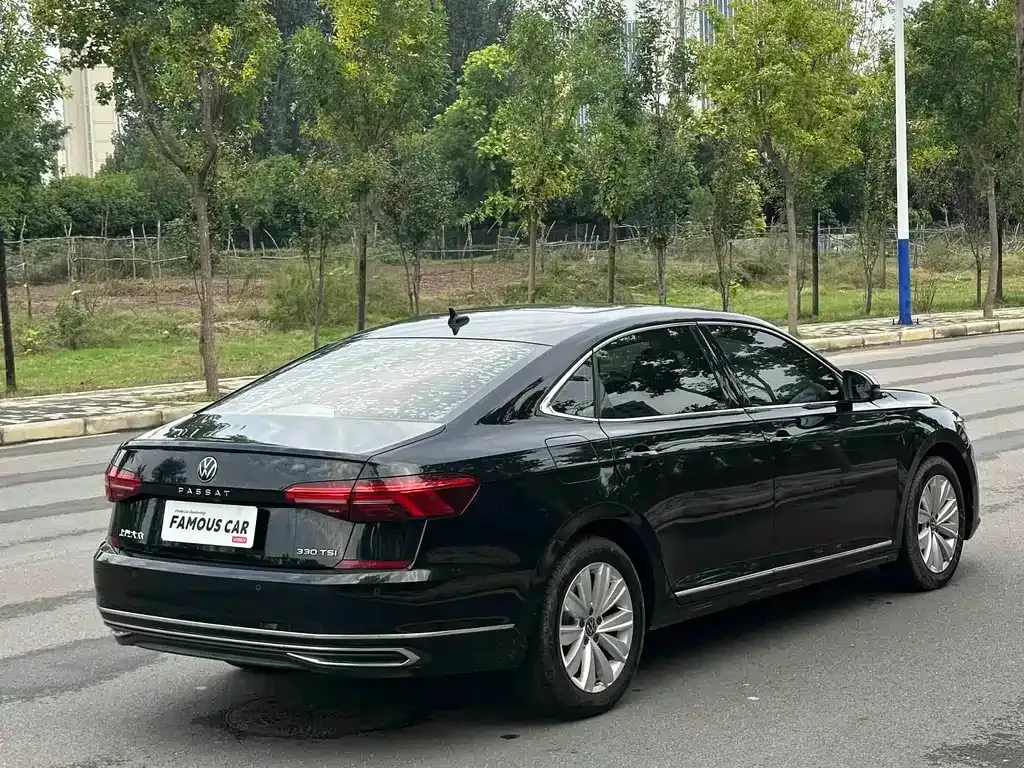 Volkswagen Passat — фото 4