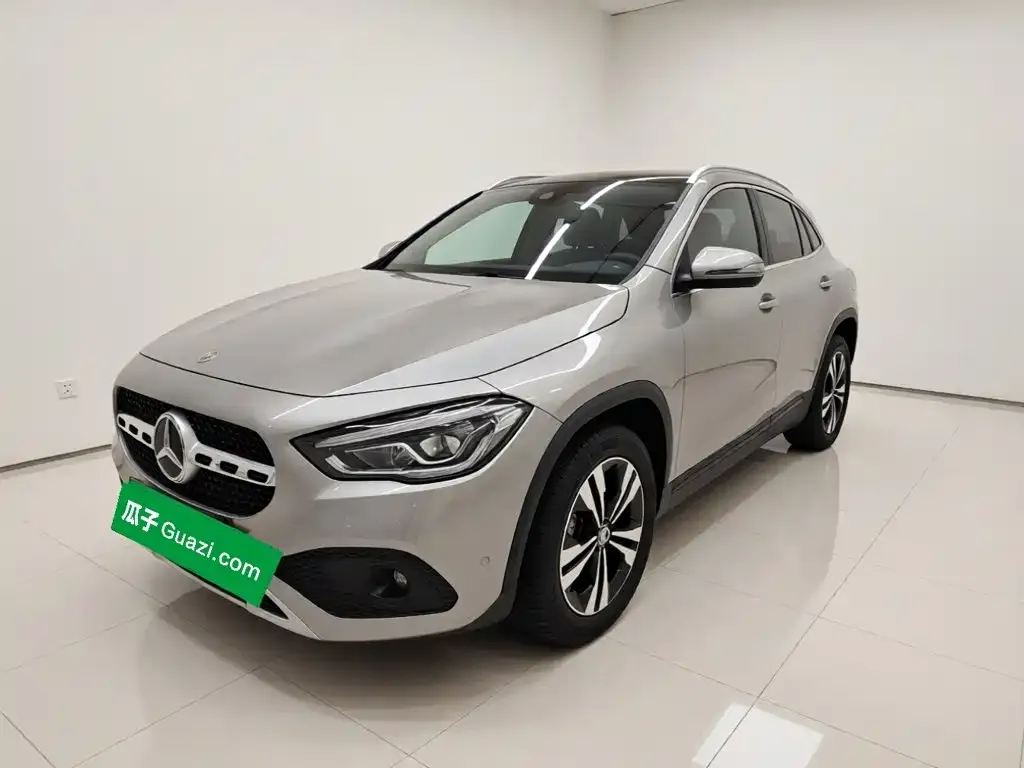 Mercedes-Benz GLA — фото 1