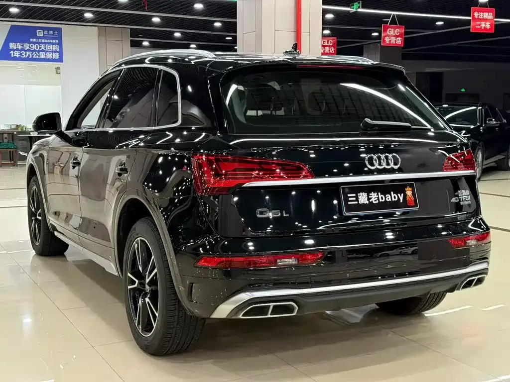 Audi Q5L — фото 8