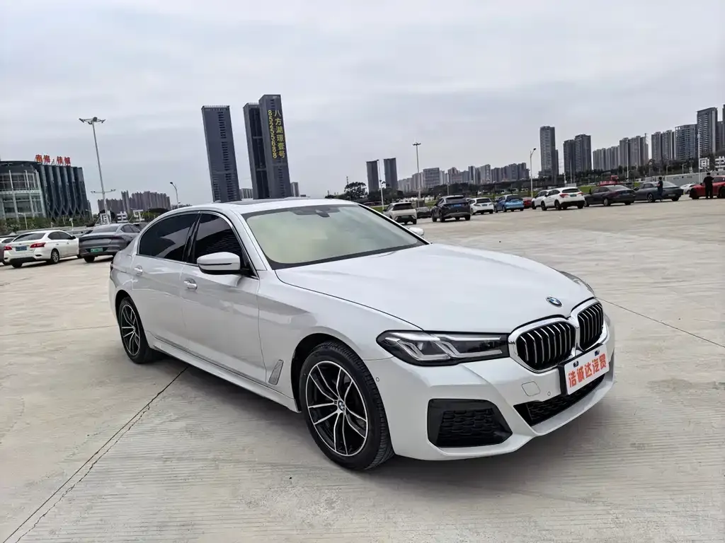 BMW 5 Series — фото 2