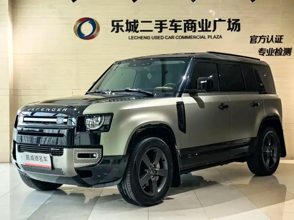 Land Rover Defender — фото 1