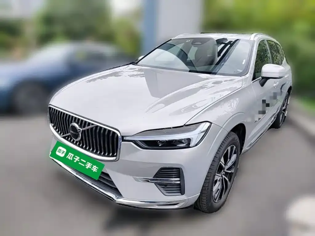 Volvo XC60 — фото 1