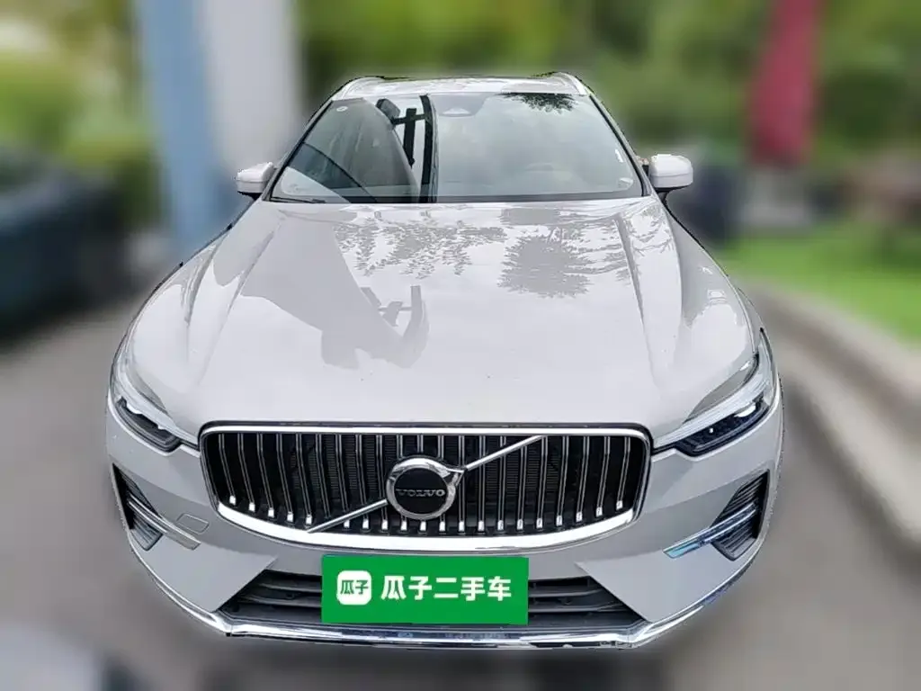 Volvo XC60 — фото 9