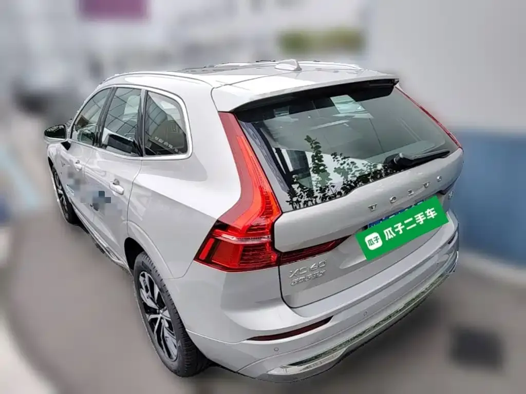 Volvo XC60 — фото 6