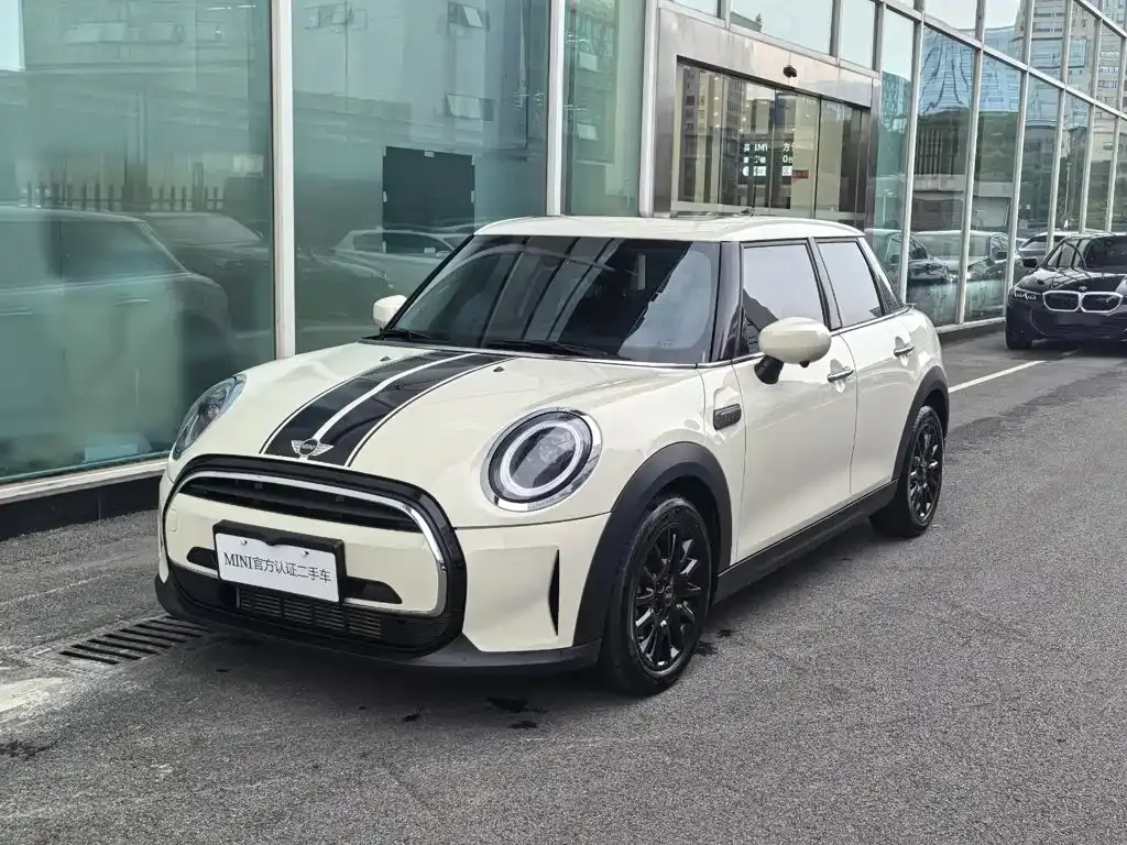 MINI Cooper (3-door) — фото 1