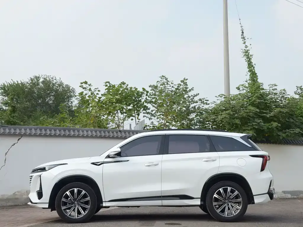 Changan CS75 PLUS — фото 3