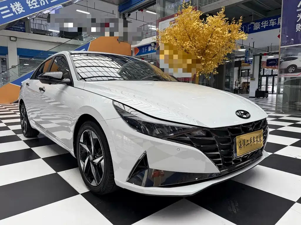 Hyundai Elantra — фото 6