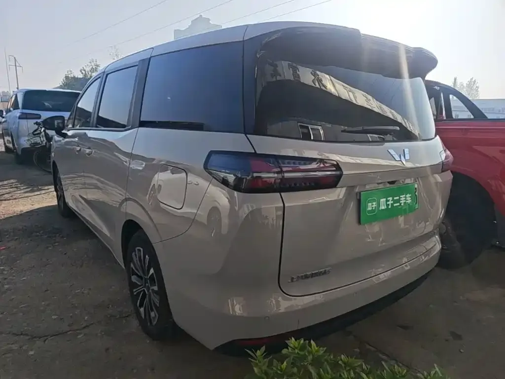 Wuling Xingguang 730 New Energy — фото 4