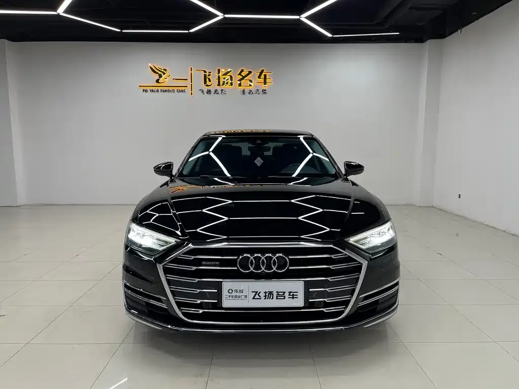 Audi A8 — фото 2