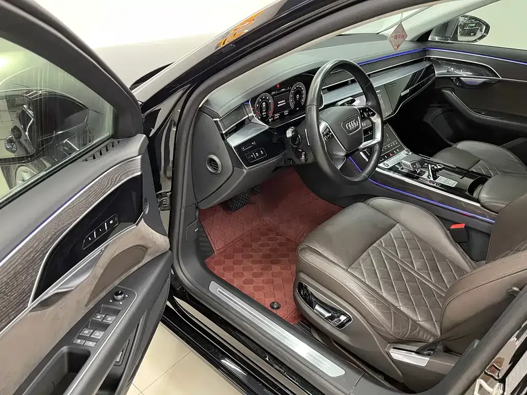 Audi A8 — фото 3