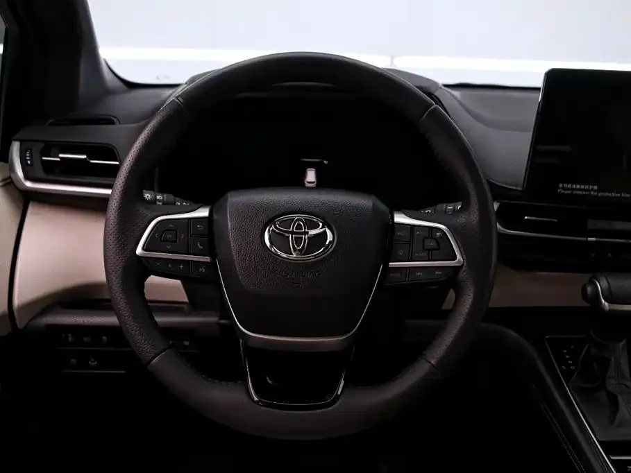 Toyota Sienna — фото 6