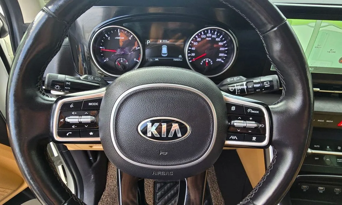 Kia Carnival — фото 2