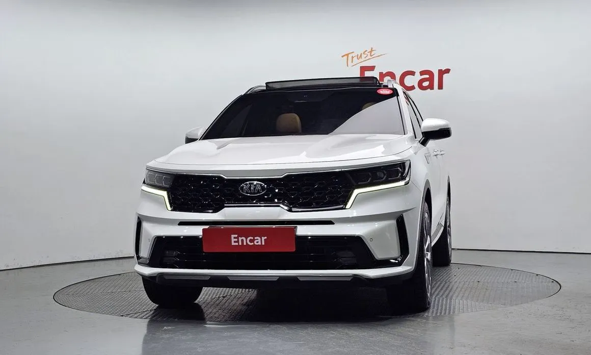 Kia Sorento — фото 8