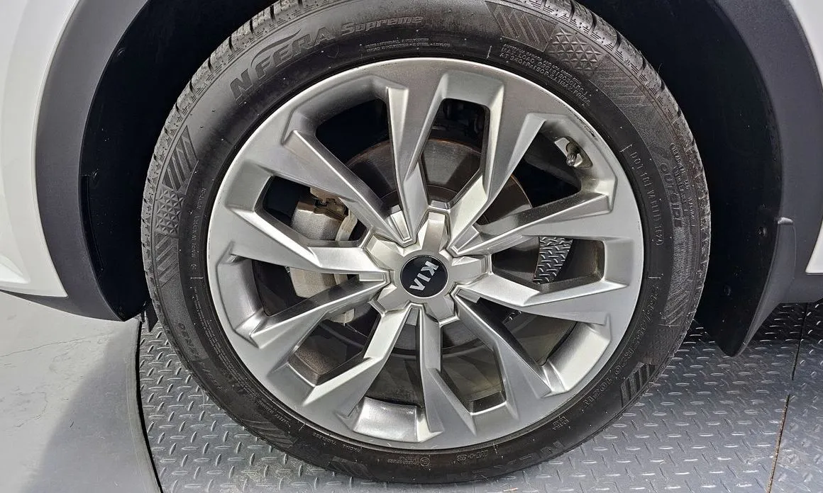 Kia Sorento — фото 10