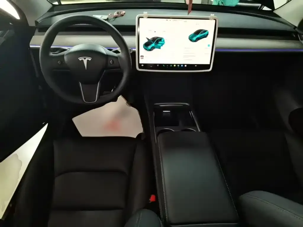 Tesla Model Y — фото 2