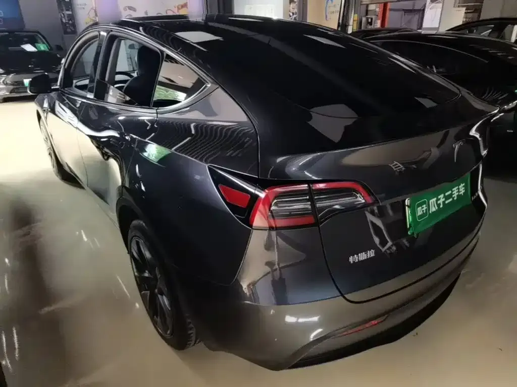 Tesla Model Y — фото 4