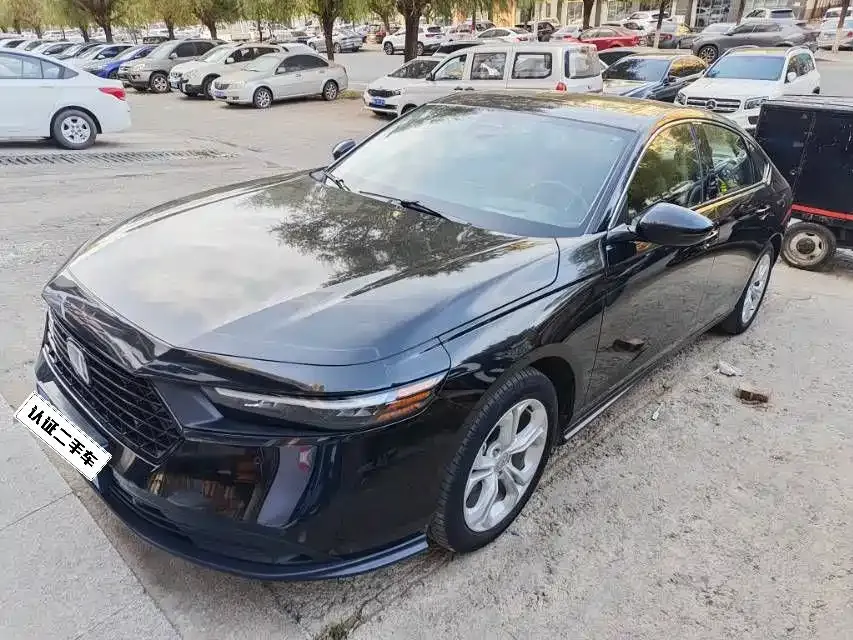 Honda Accord — фото 1