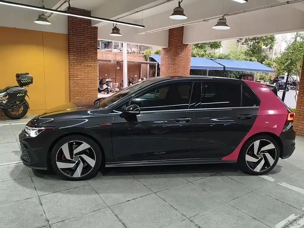 Volkswagen Golf GTI — фото 8