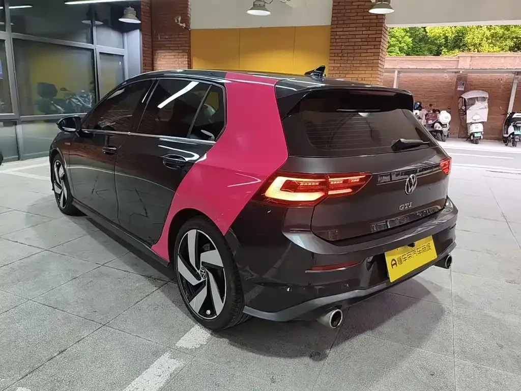 Volkswagen Golf GTI — фото 6