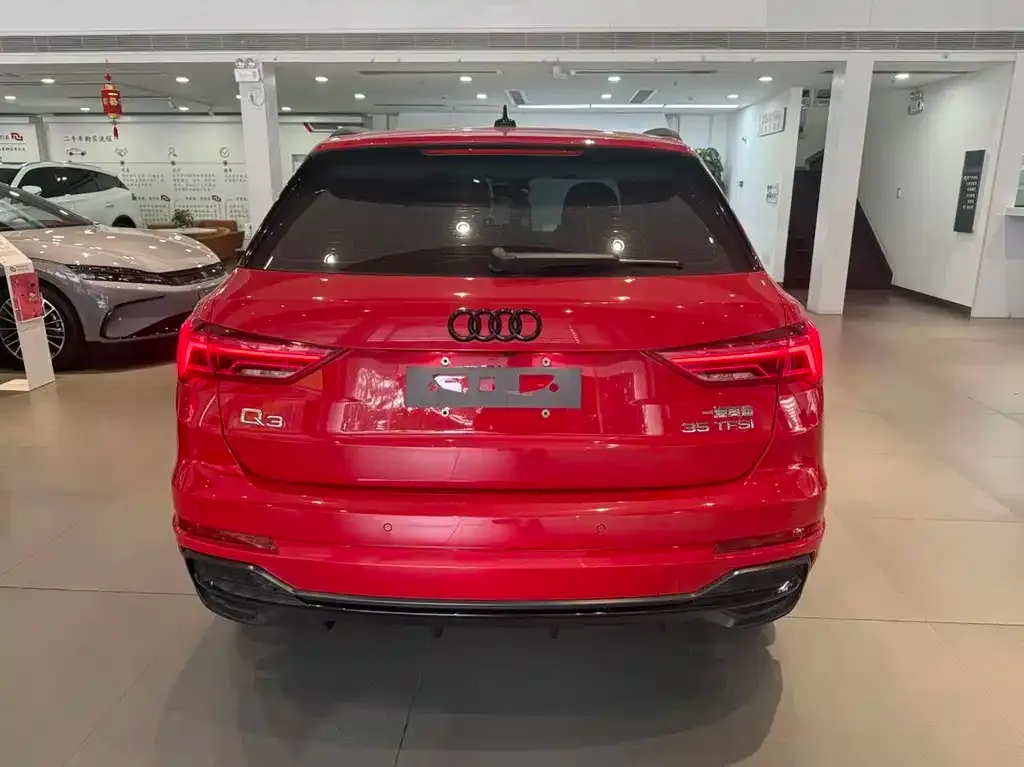 Audi Q3 — фото 8