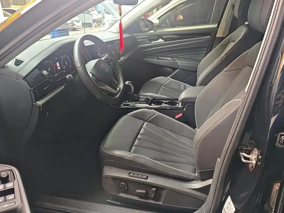 Volkswagen Passat — фото 7