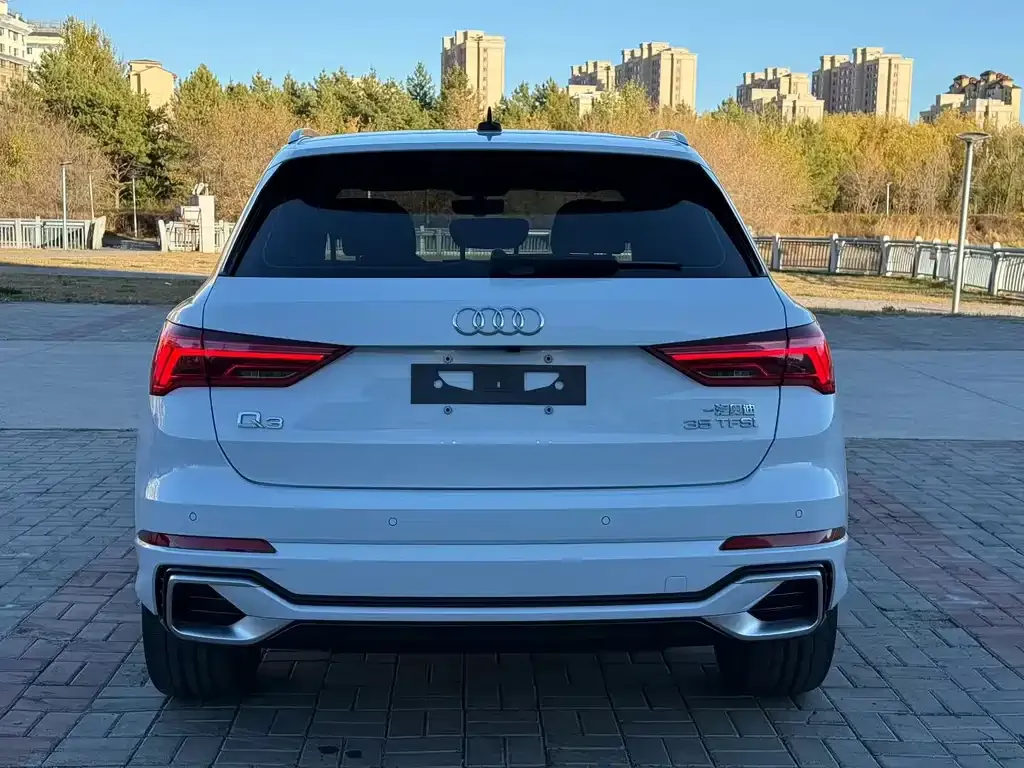 Audi Q3 — фото 3