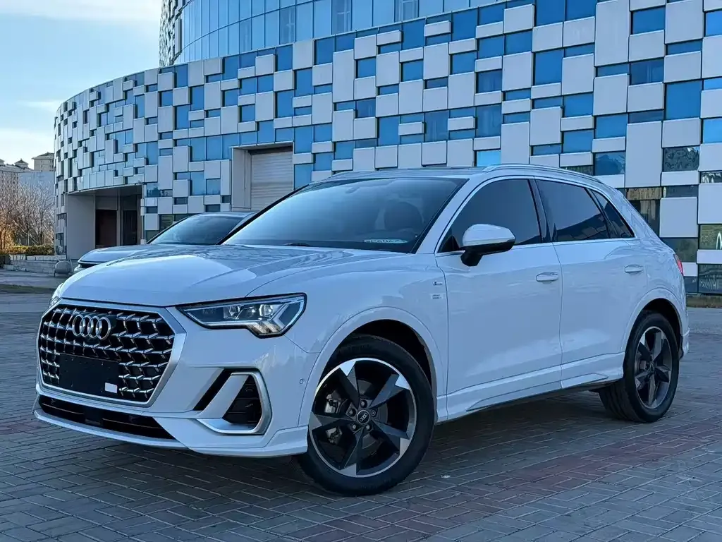 Audi Q3 — фото 6