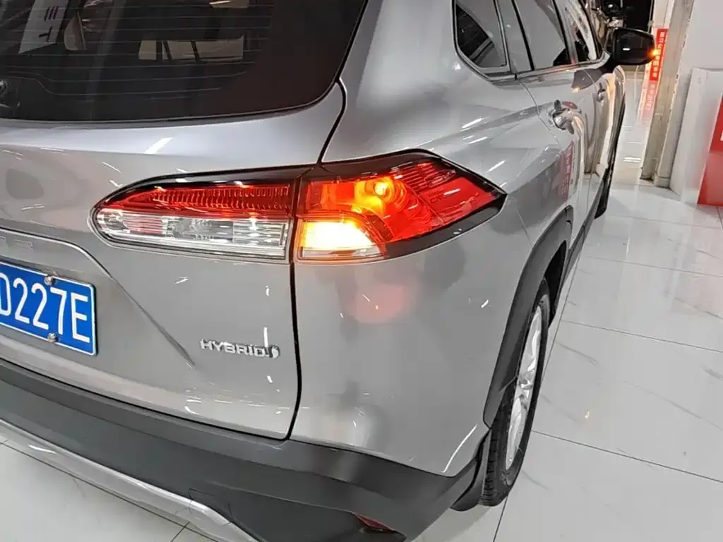 Toyota Corolla Cross — фото 4