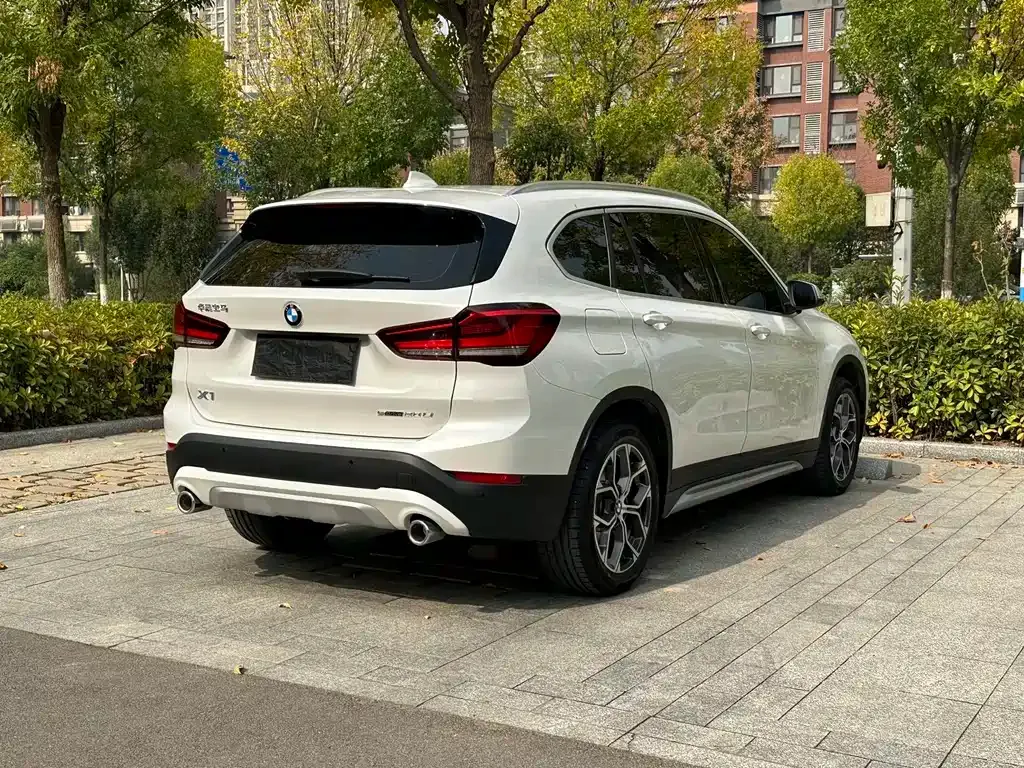 BMW X1 — фото 5